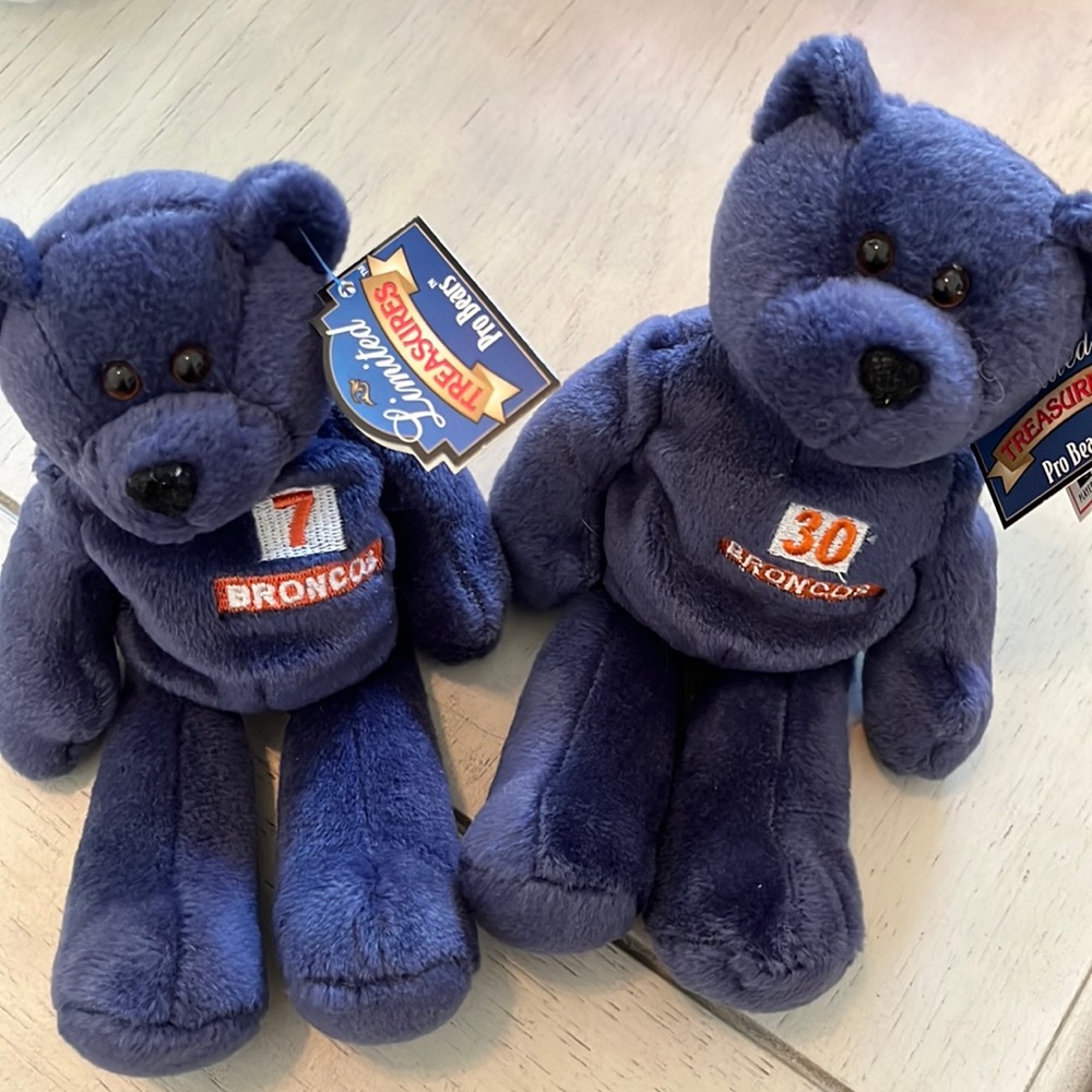 1988 denver broncos pro bear- John Elway #7 and Terrell Davis #30